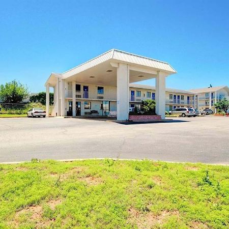 Economy Hotel Plus Oklahoma Stadt Exterior foto